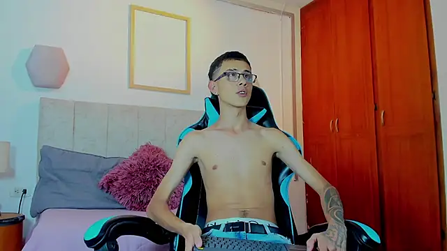 asher lux online show from 03-31-26, 09:59