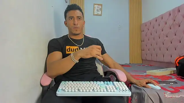 axelsavage042 online show from 01-12-26, 07:41