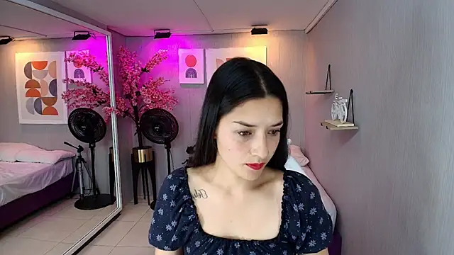 Snapshot of Sol_rousse chatting on 01-07-26, 12:29 Sol rousse online show from 01-07-26, 12:29