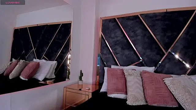 Snapshot of Chloe_Connor chatting on 01-13-26, 12:49 Chloe Connor online show from 01-13-26, 12:49