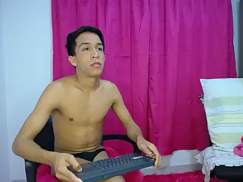 Snapshot of Lospervetidossinlimtes chatting on 01-14-26, 06:57 Lospervetidossinlimtes online show from 01-14-26, 06:57