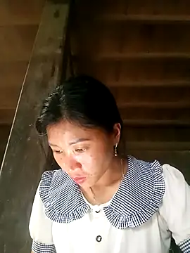 Snapshot of Hiniyk2 chatting on 06-15-26, 10:28 Hiniyk2 online show from 06-15-26, 10:28