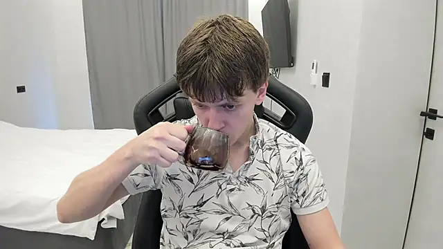 bonekoambalabu online show from 04-19-26, 10:14