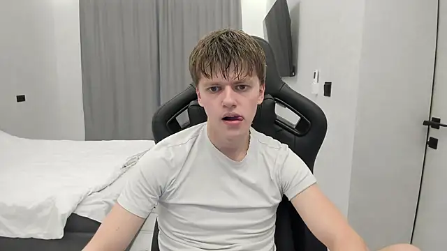 bonekoambalabu online show from 04-20-26, 02:31