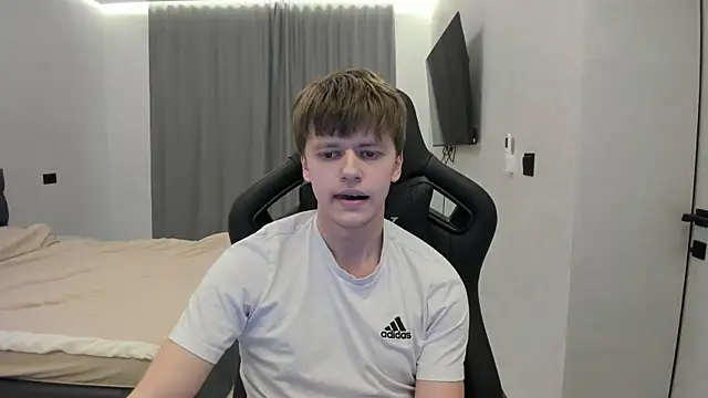 bonekoambalabu online show from 04-24-26, 02:19