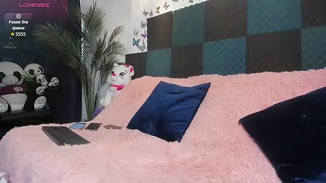 Mia Fox05 online show from 02-09-26, 08:02