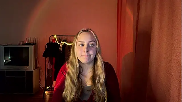 ZoraDearmon online show from 03-03-26, 07:42