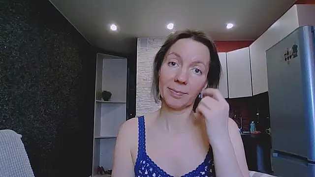 Amanda Luxe online show from 02-20-26, 06:26