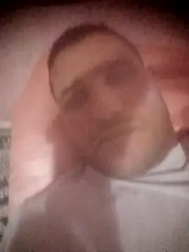 Snapshot of Yassine_1985 chatting on 07-05-26, 11:17 Yassine 1985 online show from 07-05-26, 11:17