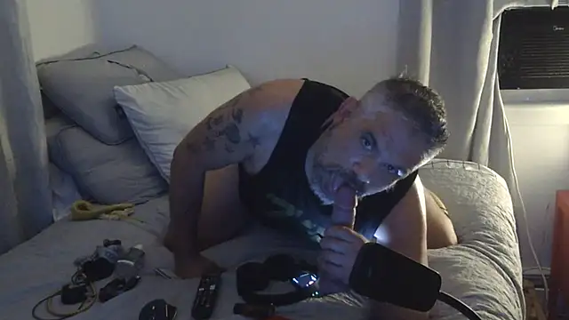Snapshot of eddy73xxx chatting on 06-22-26, 07:27 eddy73xxx online show from 06-22-26, 07:27