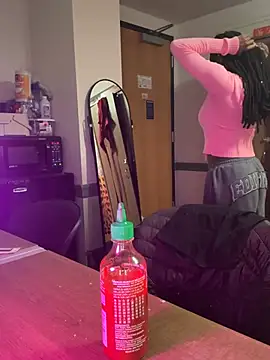 CookiesNcreaming online show from 02-11-26, 10:37