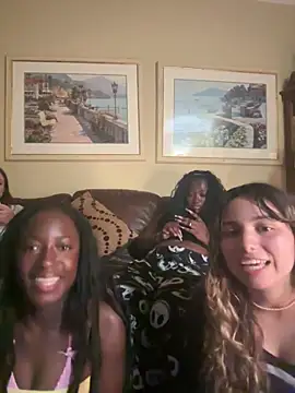 CookiesNcreaming online show from 06-08-26, 03:18