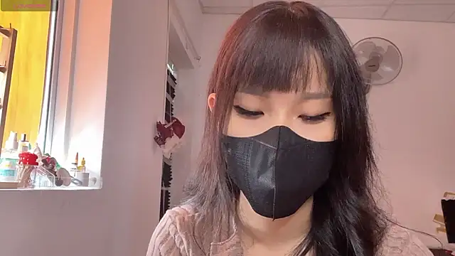 Tieu-May online show from 02-25-26, 07:51