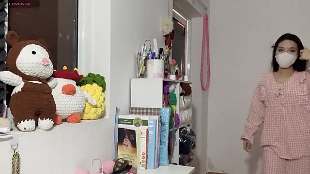 Tieu-May online show from 04-07-26, 05:30