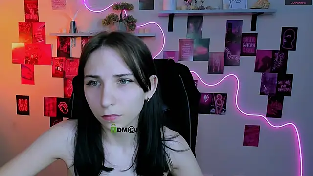 sweetie chloe  online show from 04-22-26, 08:50