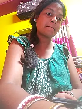 Snapshot of Romance_Aliya chatting on 02-08-26, 09:40 Romance Aliya online show from 02-08-26, 09:40