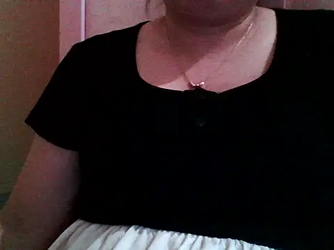 Sarah no land online show from 06-13-26, 05:16