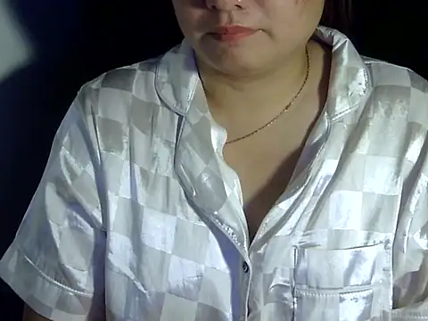 Sarah no land online show from 07-13-26, 03:15
