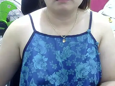 Sarah no land online show from 07-21-26, 02:52