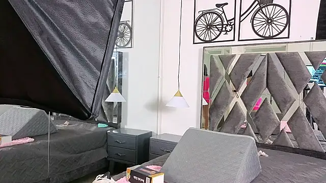 Snapshot of SalomeWilson chatting on 01-10-26, 08:21 SalomeWilson online show from 01-10-26, 08:21