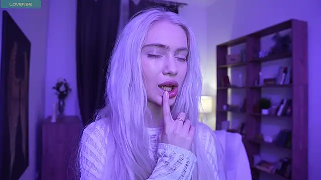 KristalCrowner online show from 04-03-26, 07:23