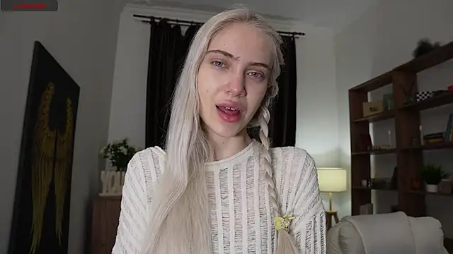 KristalCrowner online show from 04-16-26, 08:09