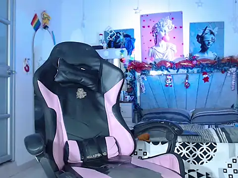 Snapshot of aishadlion chatting on 01-10-26, 06:15 aishadlion online show from 01-10-26, 06:15