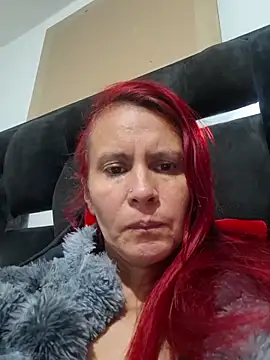 Snapshot of cintia_love chatting on 05-25-26, 10:27 cintia love online show from 05-25-26, 10:27