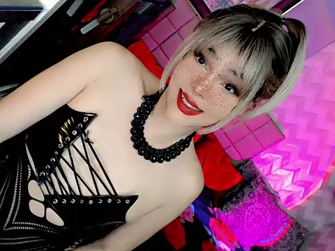 Snapshot of BEYBIDOMME chatting on 04-28-26, 05:12 BEYBIDOMME online show from 04-28-26, 05:12