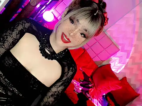 Snapshot of BEYBIDOMME chatting on 05-13-26, 11:18 BEYBIDOMME online show from 05-13-26, 11:18