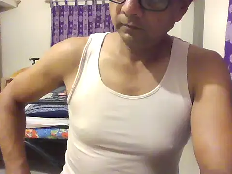 Snapshot of Moh-Moksha chatting on 05-11-26, 04:15 Moh-Moksha online show from 05-11-26, 04:15