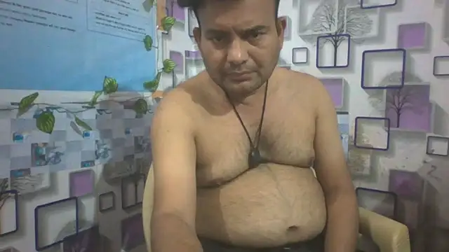 Snapshot of KUMA_500 chatting on 01-06-26, 02:43 KUMA 500 online show from 01-06-26, 02:43