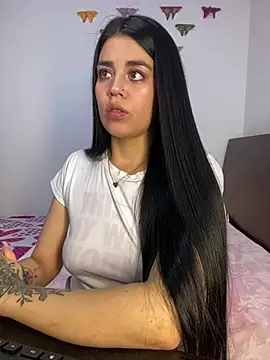 sophyy white online show from 02-02-26, 10:41