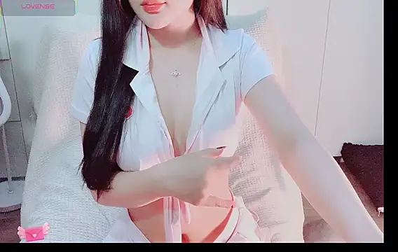 Junnatalie   online show from 01-13-26, 07:30