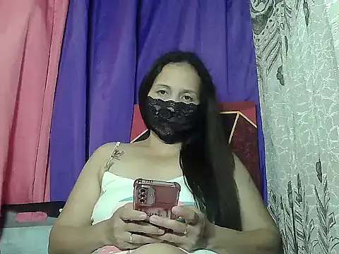 Snapshot of prettymomma24xx chatting on 06-23-26, 12:25 prettymomma24xx online show from 06-23-26, 12:25