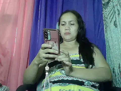 Snapshot of prettymomma24xx chatting on 07-02-26, 03:23 prettymomma24xx online show from 07-02-26, 03:23