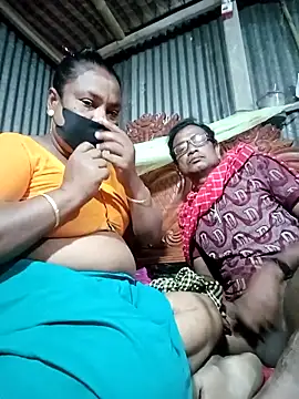 Snapshot of Hot-headed chatting on 02-26-26, 05:12 Hot-headed online show from 02-26-26, 05:12