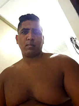 Snapshot of xxxch3o chatting on 02-25-26, 02:32 xxxch3o online show from 02-25-26, 02:32