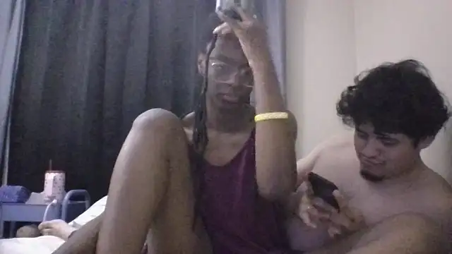 Snapshot of rueeentony chatting on 01-10-26, 03:30 rueeentony online show from 01-10-26, 03:30