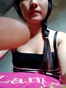 Snapshot of Asami_6868 chatting on 01-08-26, 05:21 Asami 6868 online show from 01-08-26, 05:21