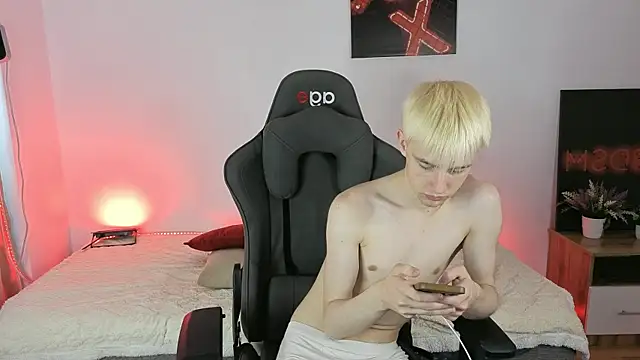 lucidangelok1 online show from 06-15-26, 12:07