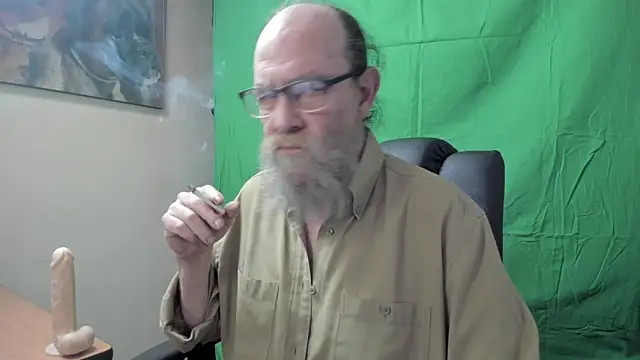 Snapshot of Uncle_Hottie chatting on 03-14-26, 04:34 Uncle Hottie online show from 03-14-26, 04:34