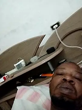 Negaomalinha1 online show from 04-01-26, 01:41