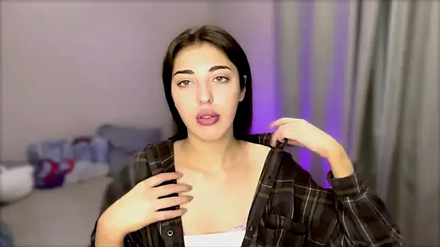 Snapshot of RavenLace chatting on 01-15-26, 09:25 RavenLace online show from 01-15-26, 09:25