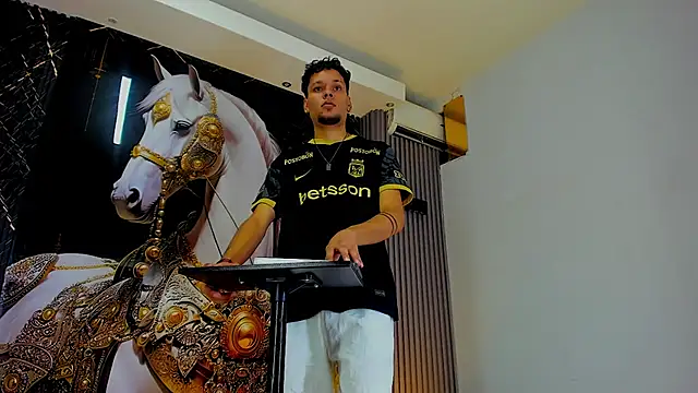 Lucas hot 20 online show from 03-04-26, 11:49