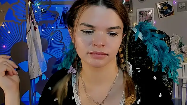 Snapshot of SaraGolben chatting on 01-10-26, 09:44 SaraGolben online show from 01-10-26, 09:44