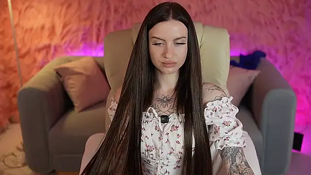 Snapshot of AlexaFleur chatting on 06-27-26, 01:06 AlexaFleur online show from 06-27-26, 01:06