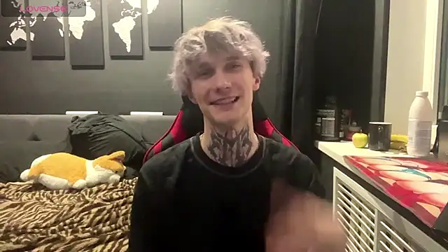 Snapshot of Mastur_Bister chatting on 01-14-26, 09:20 Mastur Bister online show from 01-14-26, 09:20