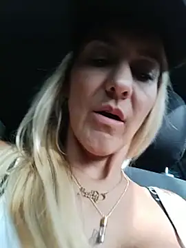 Snapshot of Monita_Med chatting on 06-26-26, 08:57 Monita Med online show from 06-26-26, 08:57