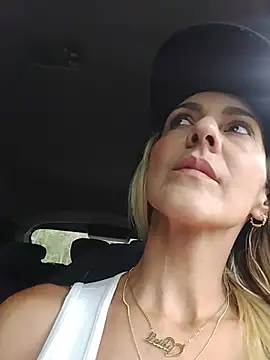 Snapshot of Monita_Med chatting on 07-02-26, 02:45 Monita Med online show from 07-02-26, 02:45